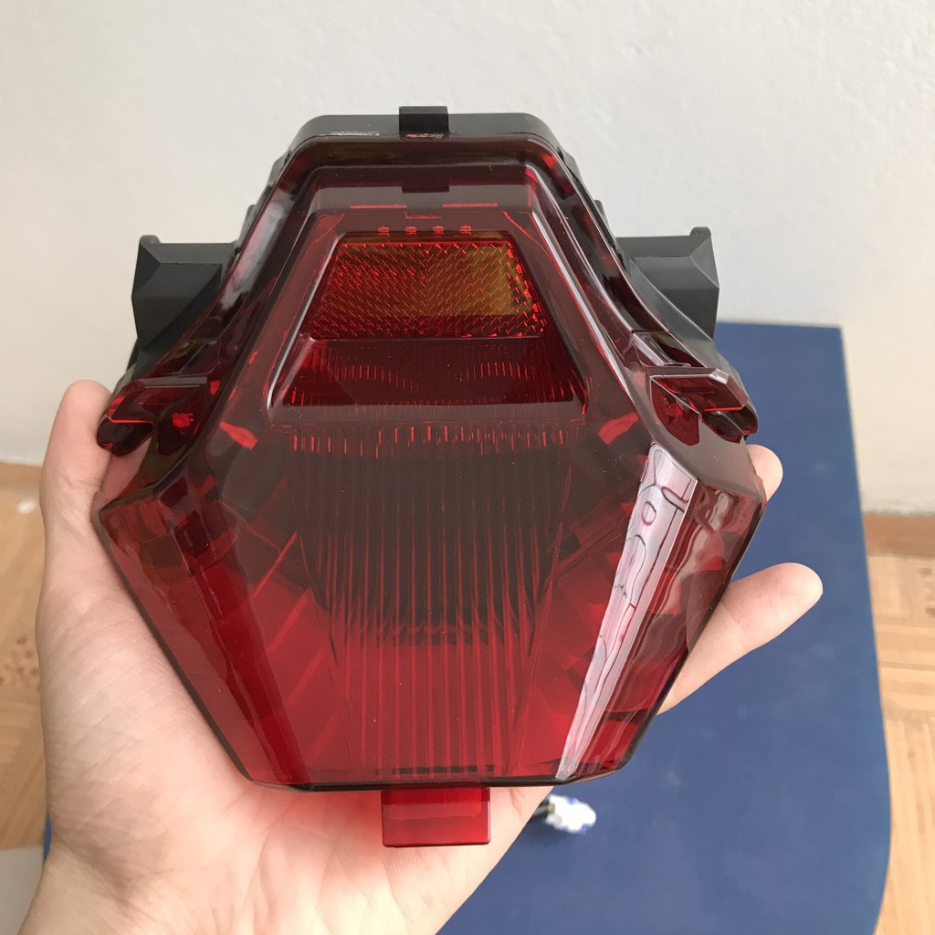 Bộ đèn hậu, bộ đèn sau, cụm đèn hậu Exciter 150 zin chính hãng Yamaha 2nd-h4710-10