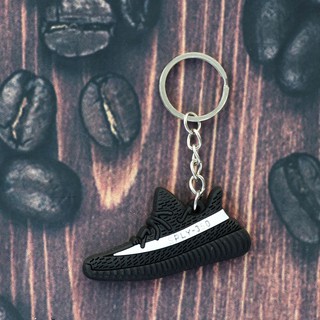 Móc khóa silicone giày yeezy Đen trắng