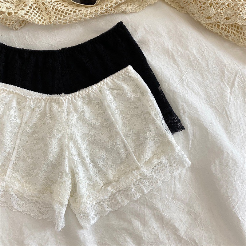 Quần đùi Mặc trong váy Ren hoa Mềm mại Thoáng mát | BigBuy360 - bigbuy360.vn