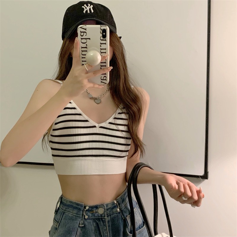 Áo Bra Sọc Ngang Trắng Đen Cổ V 4 Dây LSEOUL A2520 Chất Len Gân Dày Dặn