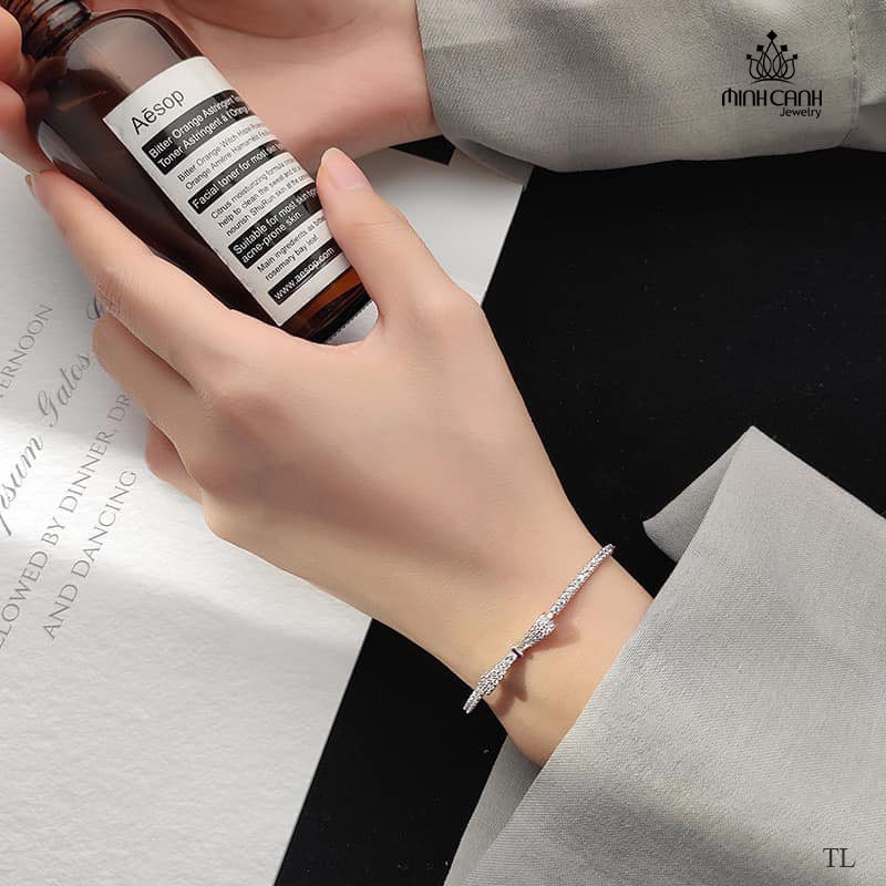 Vòng Tay Bạc 925 Xi Bạch Kim Hình Nơ Điều Chỉnh Kích Thước - Minh Canh Jewelry