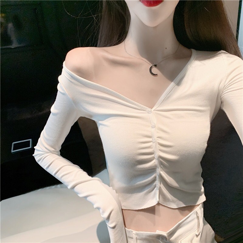 ÁO CROPTOP CỔ V TAY DÀI ĐÍNH NÚT XẺ TÀ TAY - ÁO CROPTOP CÚC KHUY NGỰC DÀI TAY NỮ ÔM BODY - ÁO THUN CRT LỆCH VAI CỔ CHỮ V