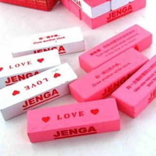 Rút gỗ Jenga tình yêu