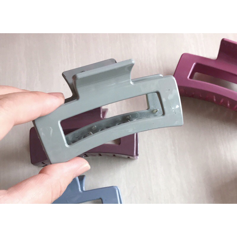 KẸP TÓC TRƠN KIỂU VUÔNG CỠ LỚN PHONG CÁCH HÀN QUỐC