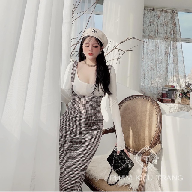 Set yếm kẻ kèm áo len