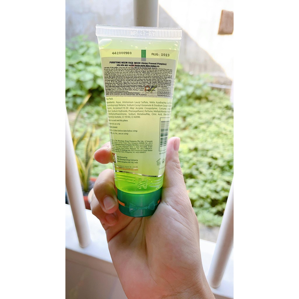 Sữa rửa mặt giảm mụn mờ thâm và sạch dầu thừa Himalaya Purifying Neem Face Wash 50ml
