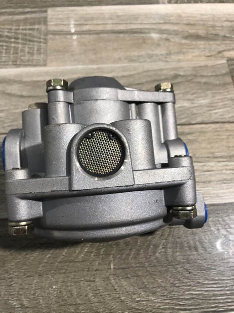 Sản phẩm gia đình làm: Combo 4 Chia hơi khẩn cấp đầu kéo ZJ382-TKL