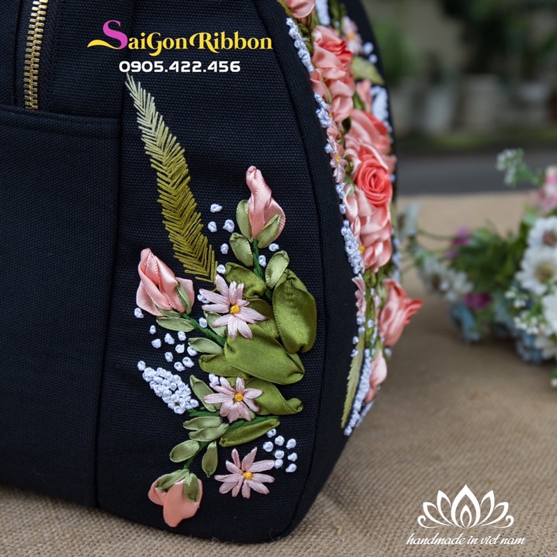 Ba lô thêu ruy băng nổi bật độc đáo