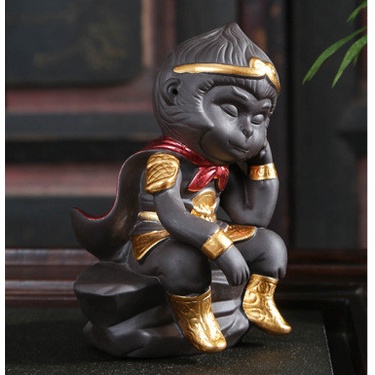 Tượng Tôn Ngộ Không Tề Thiên Đại Thánh suy tư