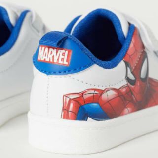 Giày Spider man H&M