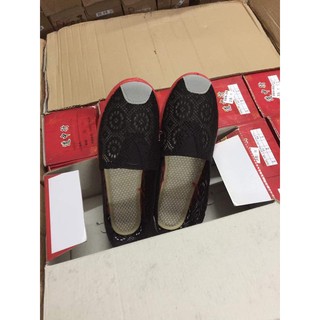 Giày slip on ren