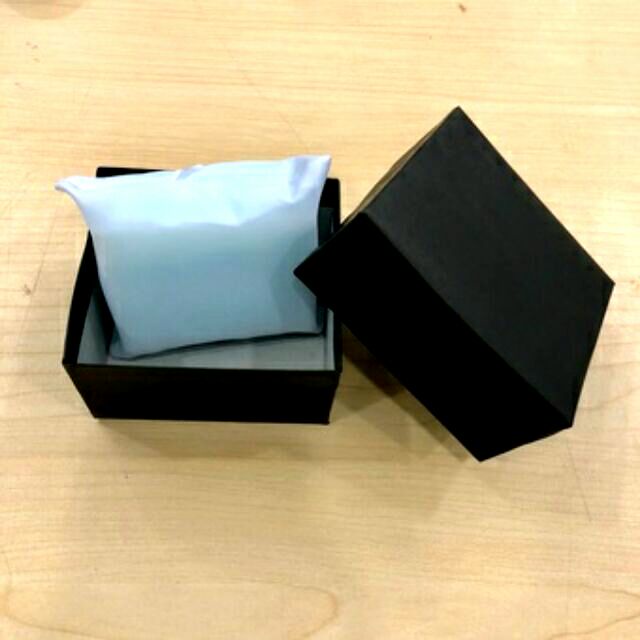 Combo 10 hộp đựng đồng hồ đen có gối
