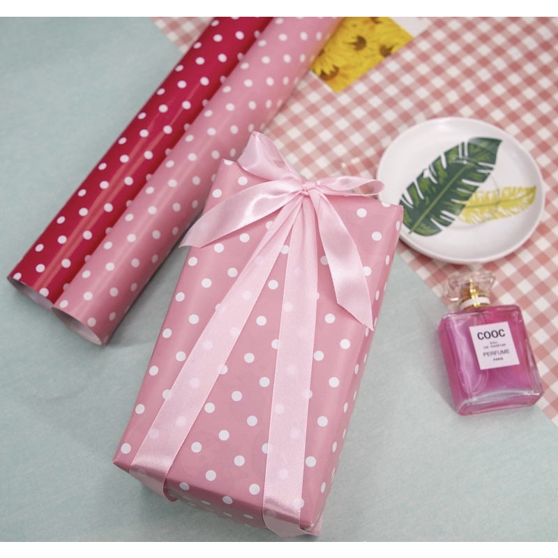 Giấy gói quà, trang trí - Mẫu caro, chấm bi