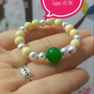 Vòng đeo tay dâu tằm cho trẻ em - Chất liệu dâu tằm thân màu trắng - Giúp bé hay ăn chóng lớn - Bảo hành 12 tháng