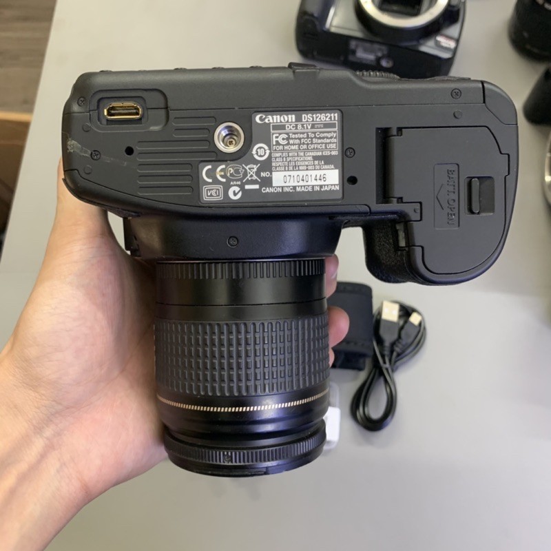 Bộ máy ảnh canon 50D kèm ống kính usm 90%