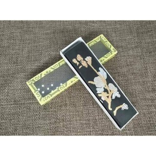 Mực tàu thỏi có hộp đựng loại tốt.Kích thước 1,5x2x12cmGiá 40k