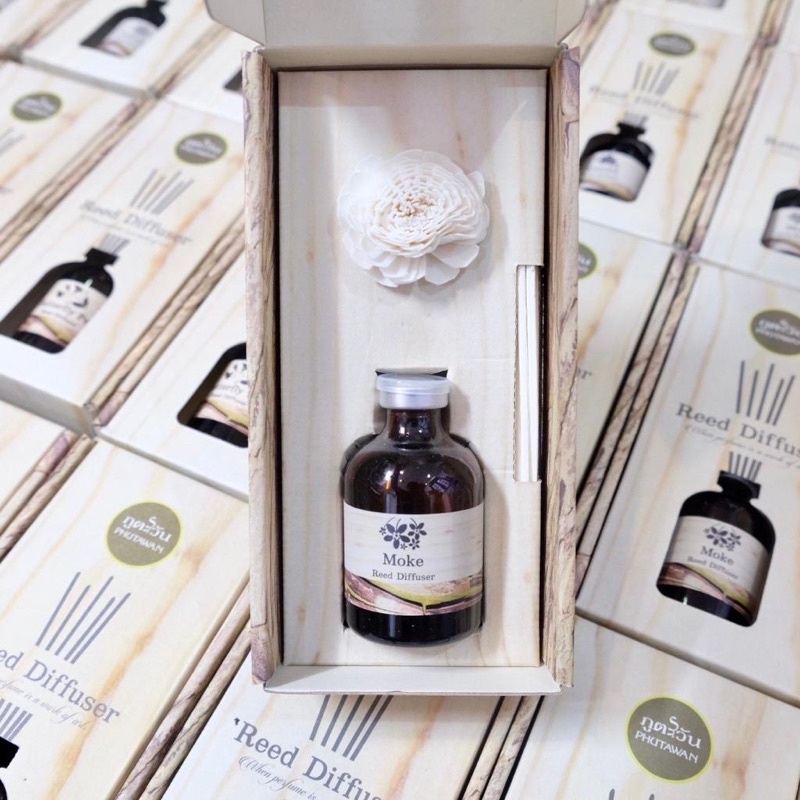 Tinh Dầu Thơm Phòng Phutawan 50ml Hộp Vân Gỗ Sang Trọng