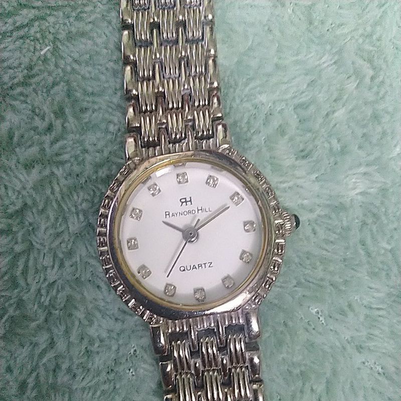 Đồng hồ nữ hiệu Seiko
