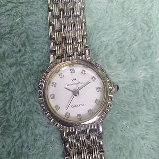 Đồng hồ nữ hiệu Seiko