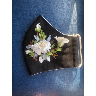 khẩu trang thêu handmade