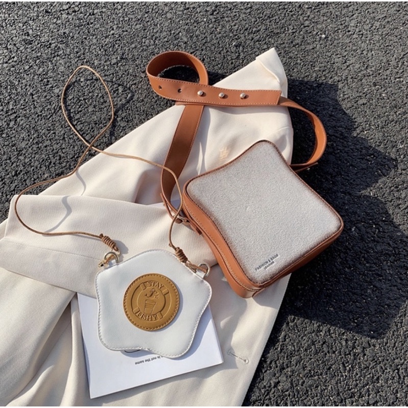 Set Túi Đeo Dây Hình Bánh Mì Và Trứng Ốp La Đáng Yêu