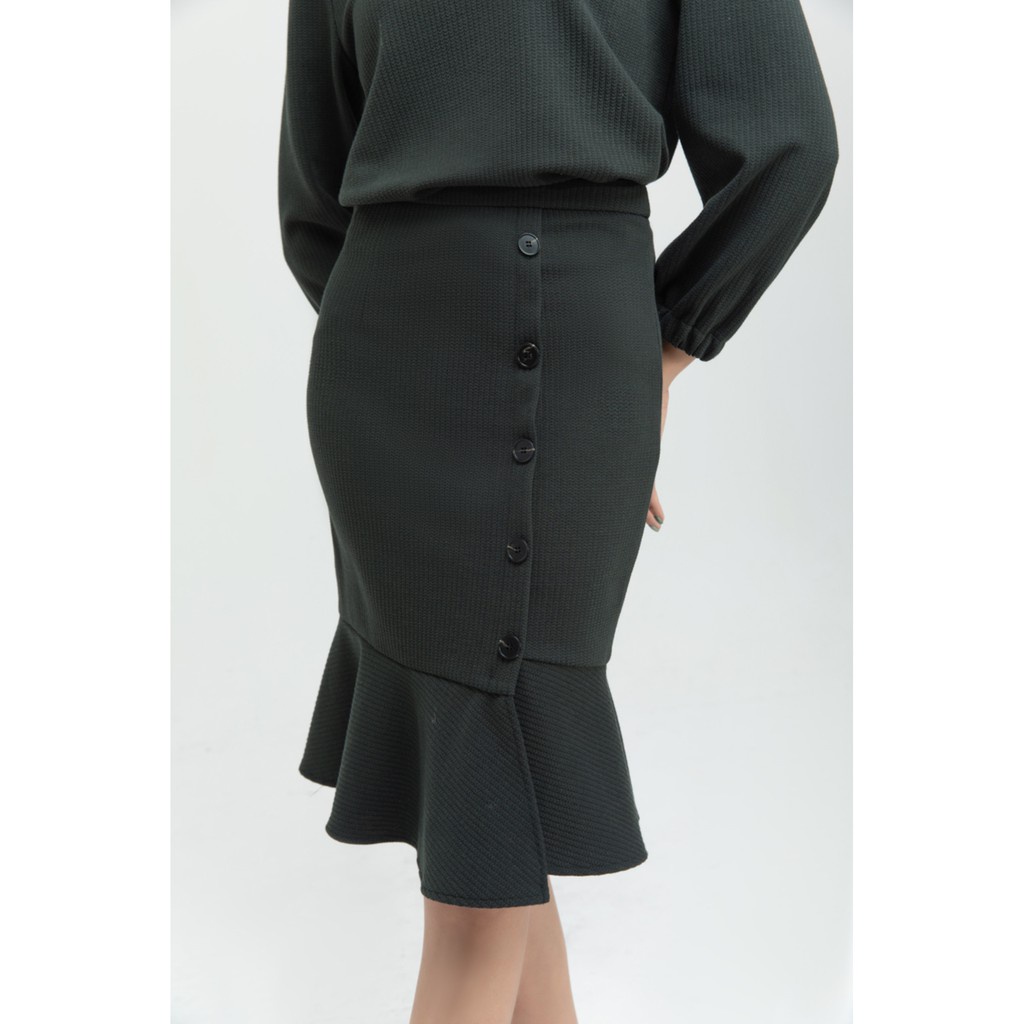 Chân váy đuôi cá vải gân thiết kế IVY moda MS 30M6098