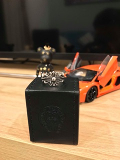 Nhẫn chrome hearts