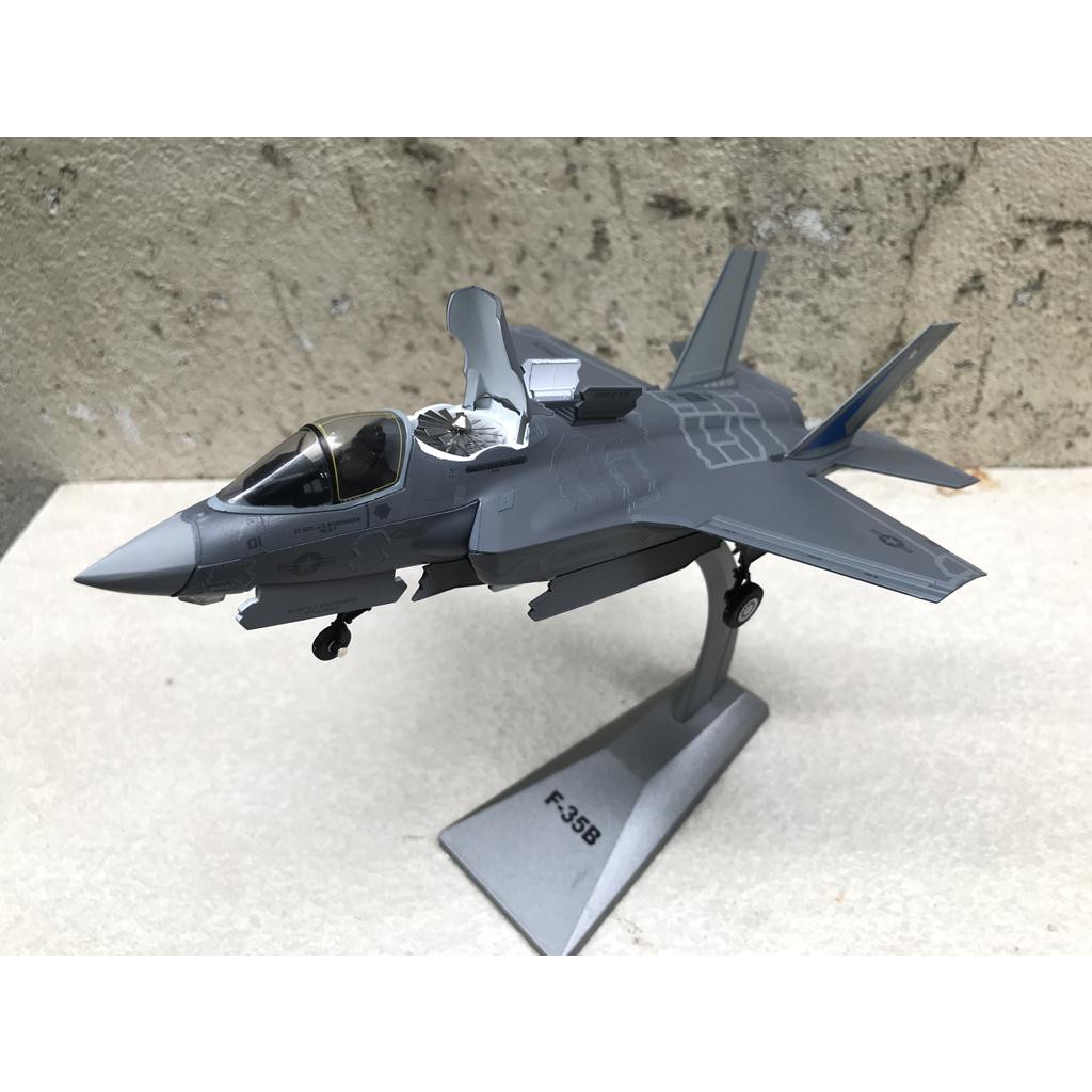 Mô hình Máy bay F- 35C Lightning II 1:72