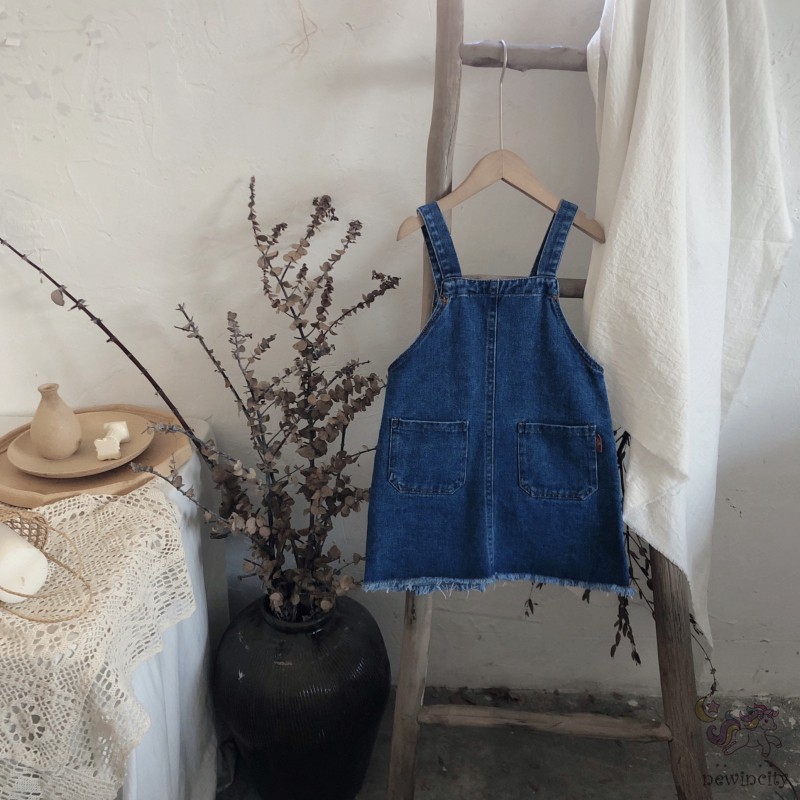 Váy yếm denim phong cách Hàn Quốc xinh xắn dành cho bé gái