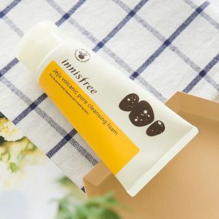 SỮA RỬA MẶT INNISFREE THAN HOẠT TÍNH