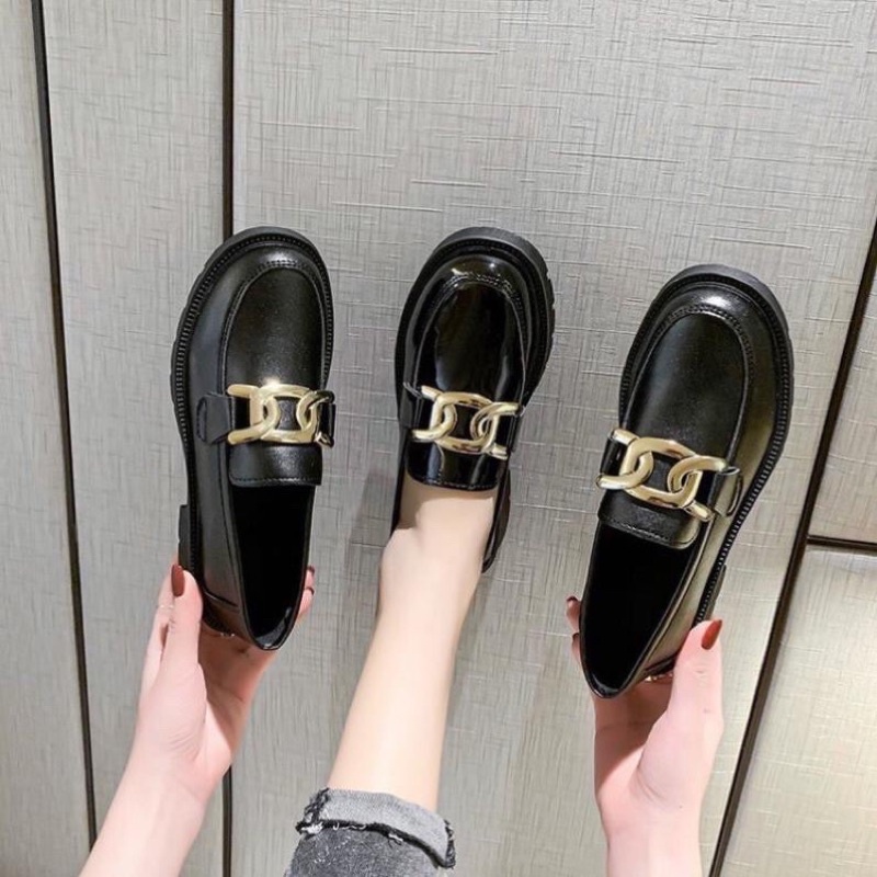 Giày ulzzang viền vàng hottrend 2021 2 màu đen bóng và đen nhám full size 36-39