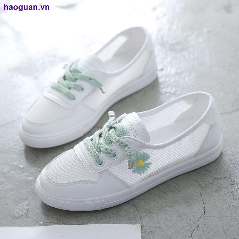 Giày thể thao đế bằng màu trắng họa tiết hoa cúc phối lưới thông thoáng phong cách xuân hè 2021 cho nữ