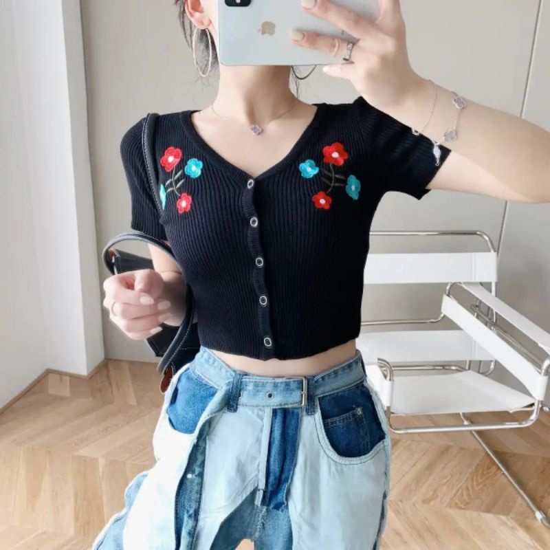 {3 màu} Áo croptop len thêu hoa xuất Hàn