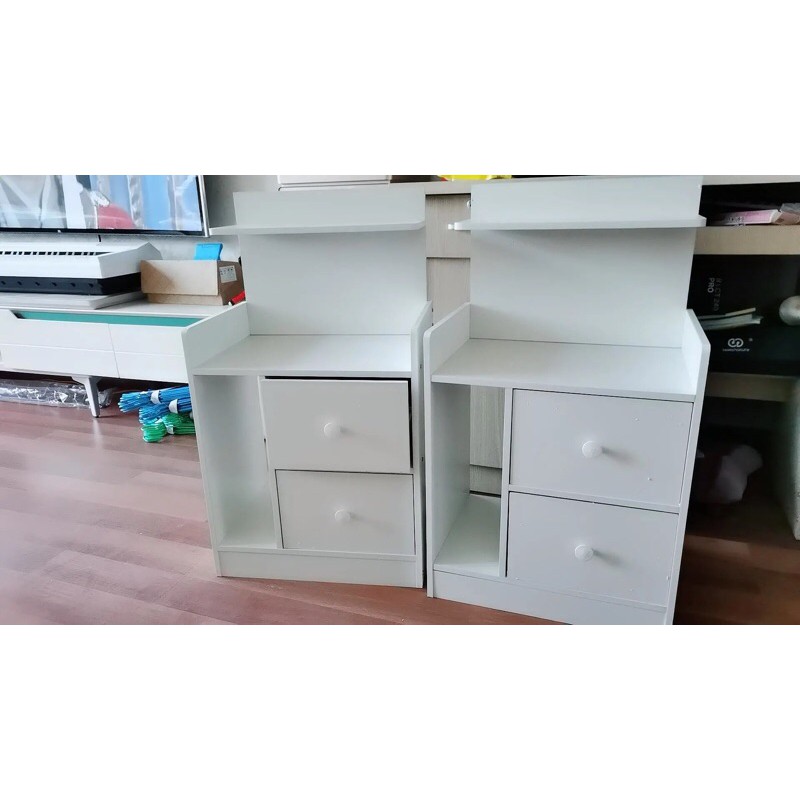Tủ gỗ để đầu giường đơn giản mà hiện đại