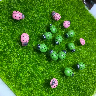 PHỤ KIỆN 2 BỌ CÁNH CỨNG DÁN TRANG TRÍ