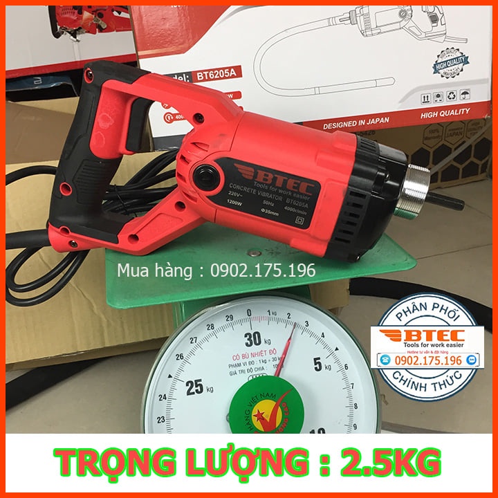 Máy đầm dùi BTEC mã BT6205A, dây dài 2m, bảo hành chính hãng 6 tháng