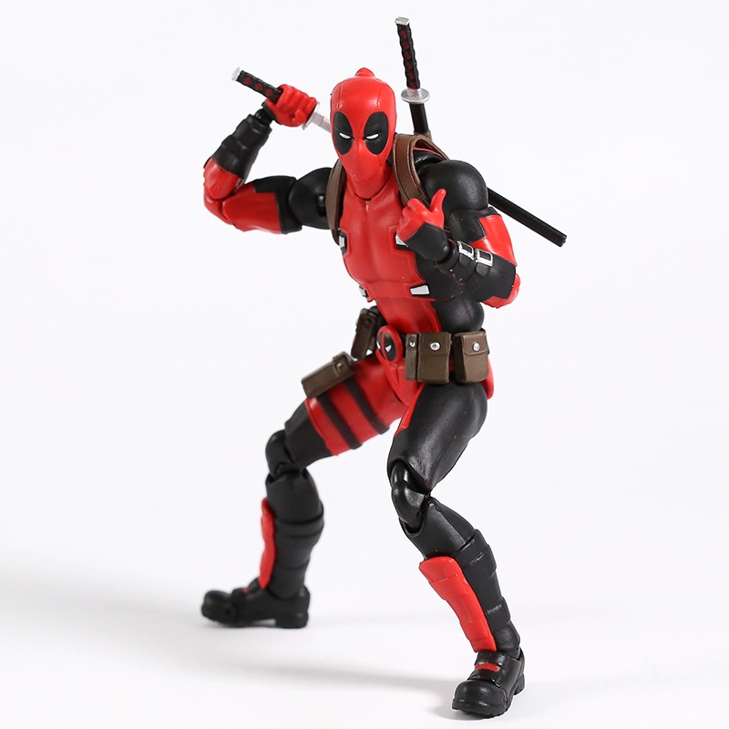Mô Hình Nhân Vật Marvel Deadpool Mafex No.082 Gurihiru Art Ver Trong Phim Marvel Studio