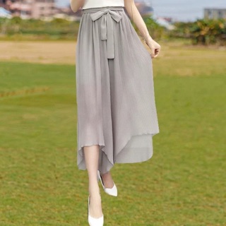 Quần voan dài ống rộng .
