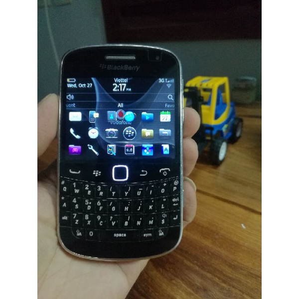 Điện thoại BlackBerry 9900