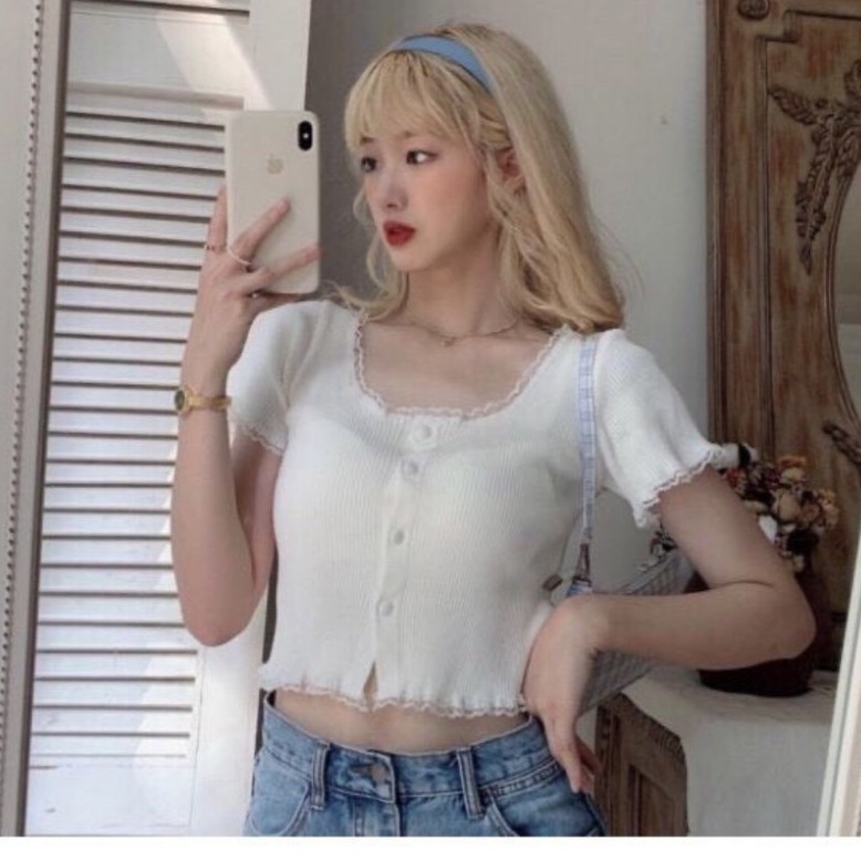 Áo Croptop cổ vuông, viền ren form ôm cực đẹp🍓🍓📸có hình thật tự chụp📸Ôm dáng vải mềm | BigBuy360 - bigbuy360.vn