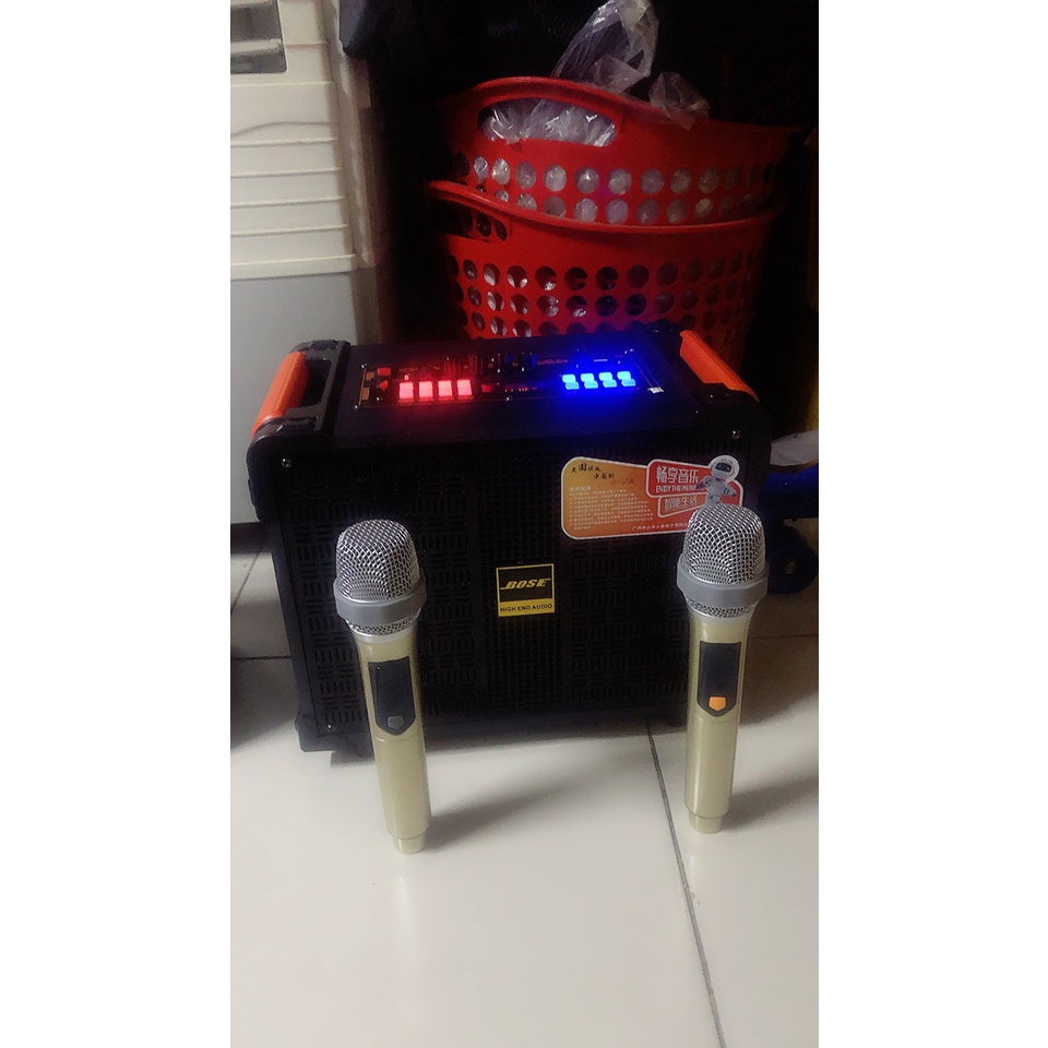 Loa karaoke xách tay BOSS  Q7  q10 , tích hợp 3 loa, RMS 60W 2 miRO