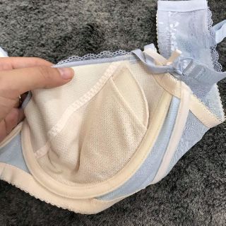 Áo lót ren đệm mỏng