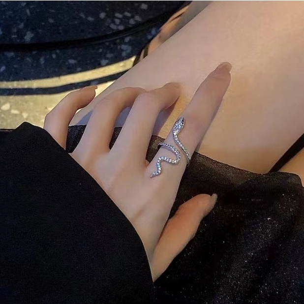 Nhẫn Kim Loại Hình Rắn Thời Trang Dự Tiệc Cho Nữ