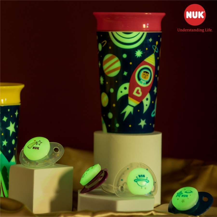 Bộ 2 ti giả NUK Silicone Night/Day Phát Sáng