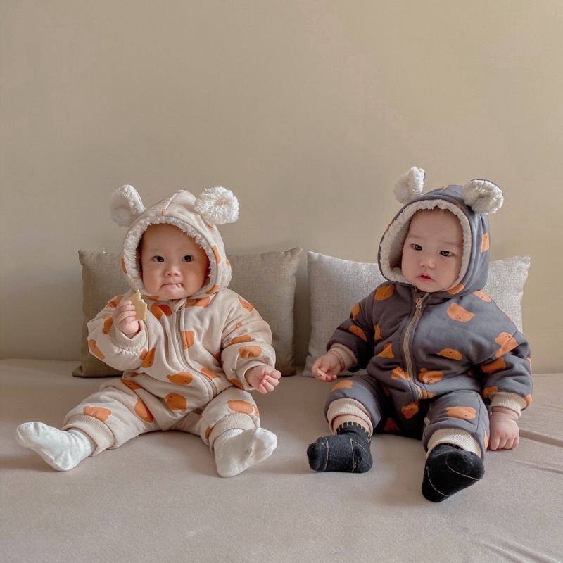 Body phao gấu lót lông cừu cho bé (fb Hằng Bol)