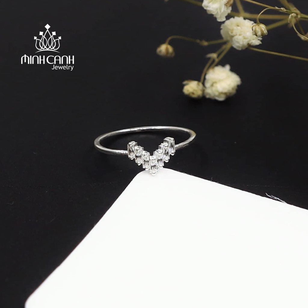 Nhẫn Bạc Nữ Đá Xếp Chữ V - Minh Canh Jewelry