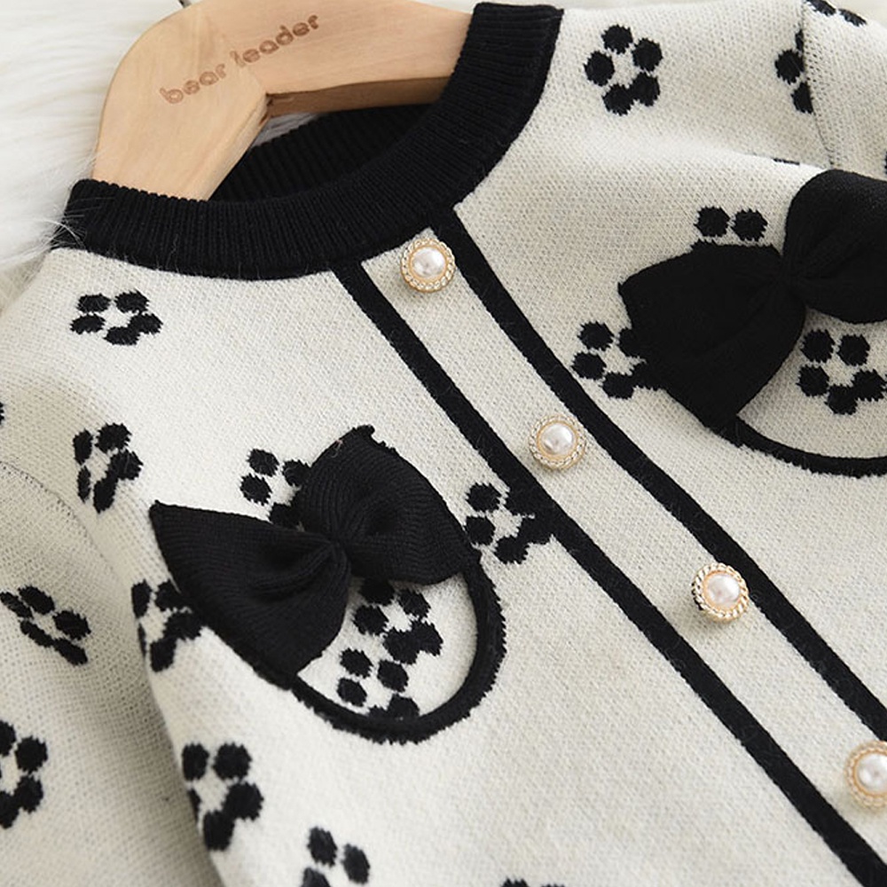 Bộ đồ BEAR LEADER gồm áo sweater đính nơ phối chân váy họa tiết hoa ba chiều phong cách Hàn Quốc cho bé gái 3-7 tuổi