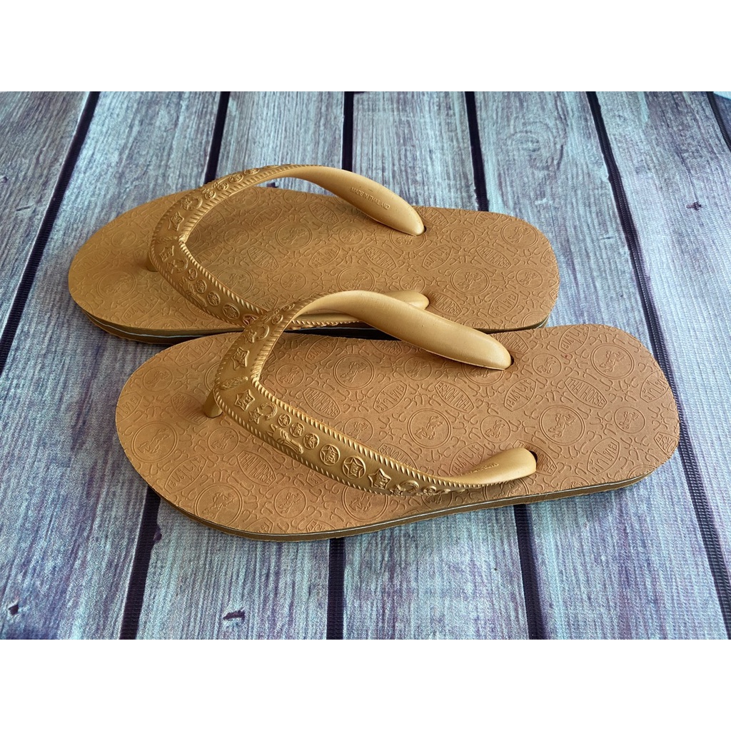 Dép,tông lào truyền thống