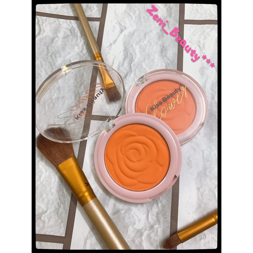 Má hồng Kiss Beauty Bông 4 tone màu lựa chọn