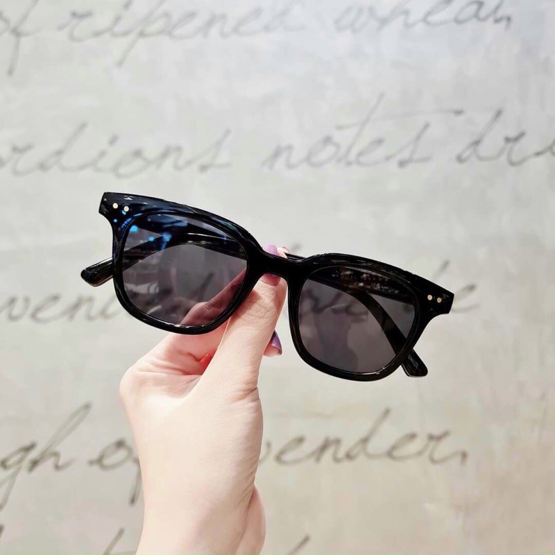 Kính mát Gen cực hot phụ kiện thời trang hot trend | BigBuy360 - bigbuy360.vn